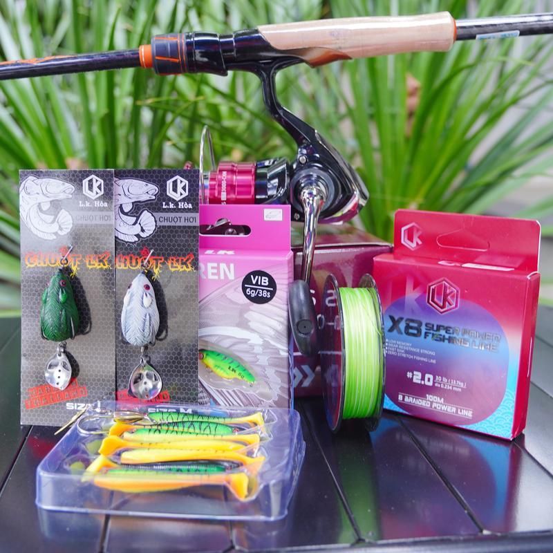 [LK HÒA] (TẶNG 01 DÙ ĐEN LK, 01 MŨ LK) COMBO CÂU LURE ĐẦY ĐỦ MÁY MG VÀ CẦN CÁ MẬP LK CHỈ VIỆC LẮP CÂ