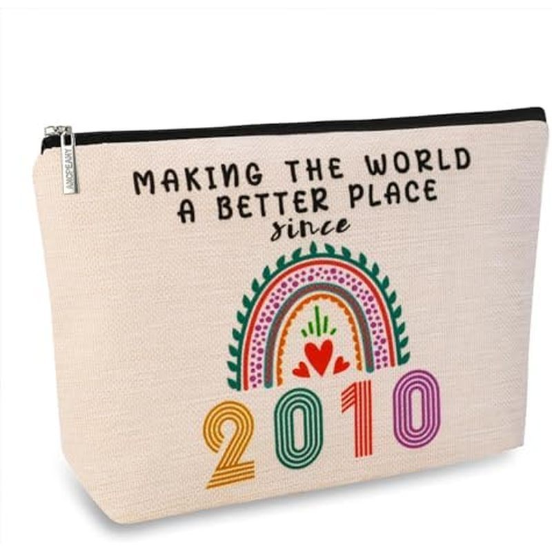 , Teenage Girls, Sister, Daughter, Granddaughter, 2009 Funny 17 Year Old Girl Gift Ideas Makeup Bag,