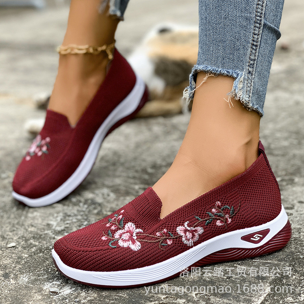 Giày Nữ Size Lớn Giày Thường Ngày Trung Niên Người Cao Tuổi Mẹ Giày Thêu Cũ Bắc Kinh Giày Vải Một Bư