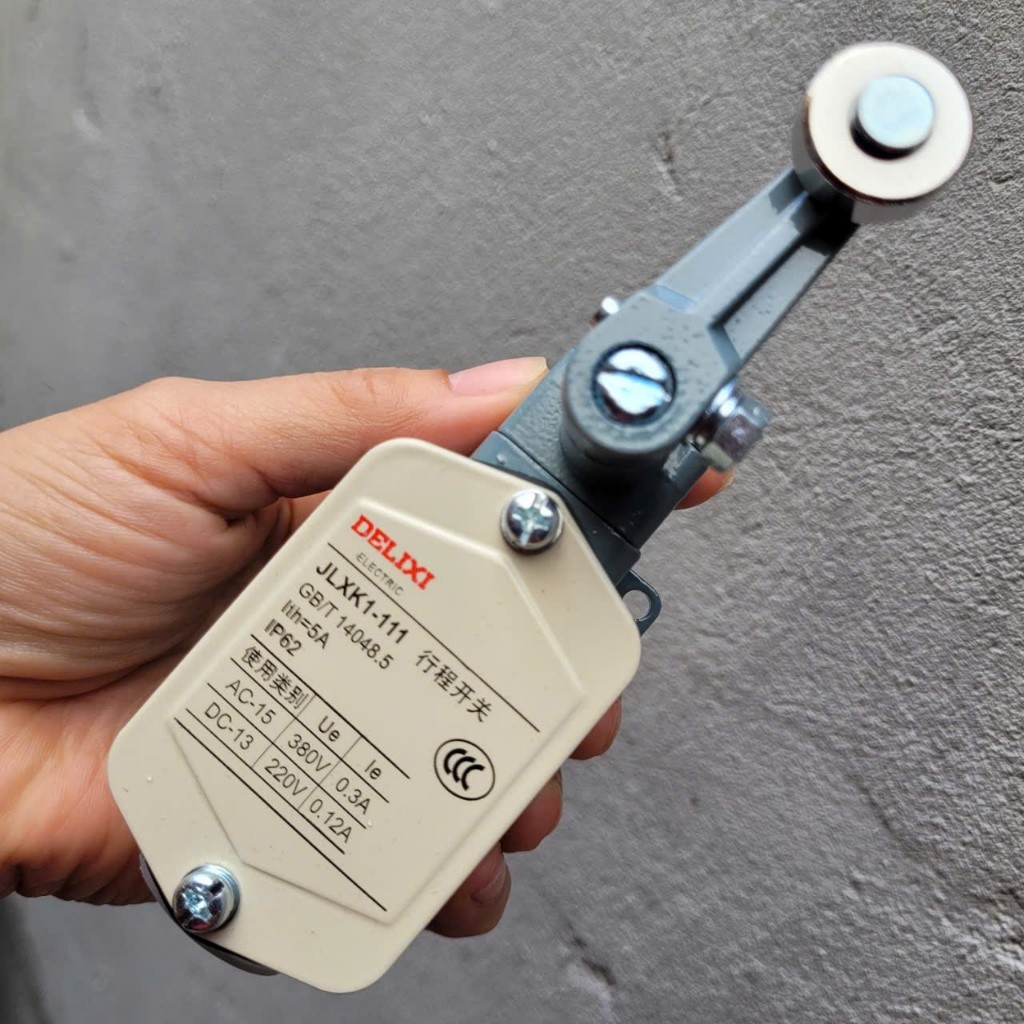Công tắc hành trình  DELIXI JLXK1-111 5A 380vac dc 220v