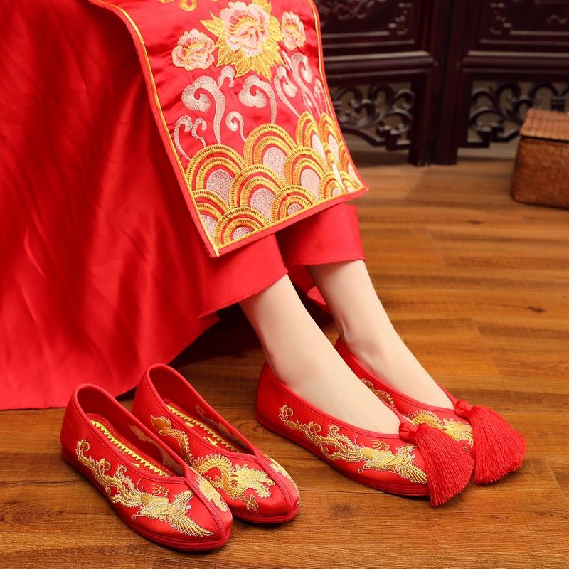 Trung Quốc Cưới Giày Vải Sedan Rồng Đỏ Phượng Hoàng Cô Dâu Sedan Giày Đế Bằng Nữ Cưới Sedan Quần Áo 