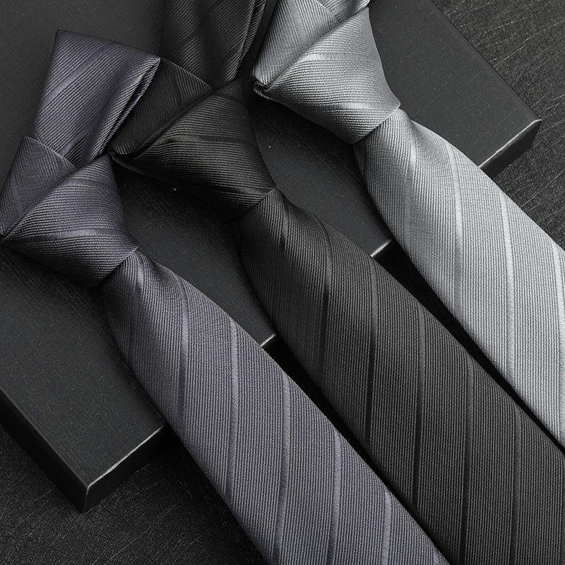 Cà vạt công sở sọc đen và xám, chất liệu jacquard dày đặc, phù hợp cho văn phòng và đám cưới