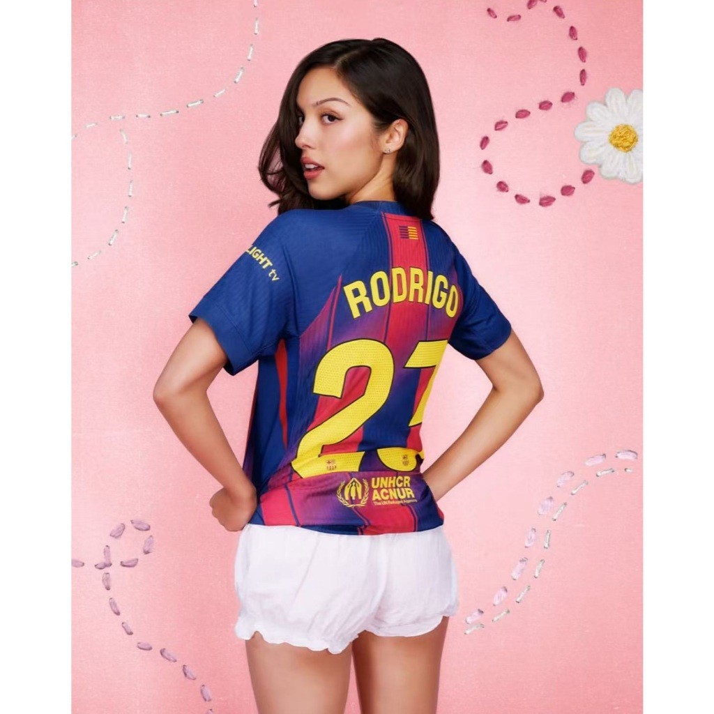 Mới 25 / 26 Barcelona x Olivia Rodrigo Home Fan Áo bóng đá ngắn tay S-4XL