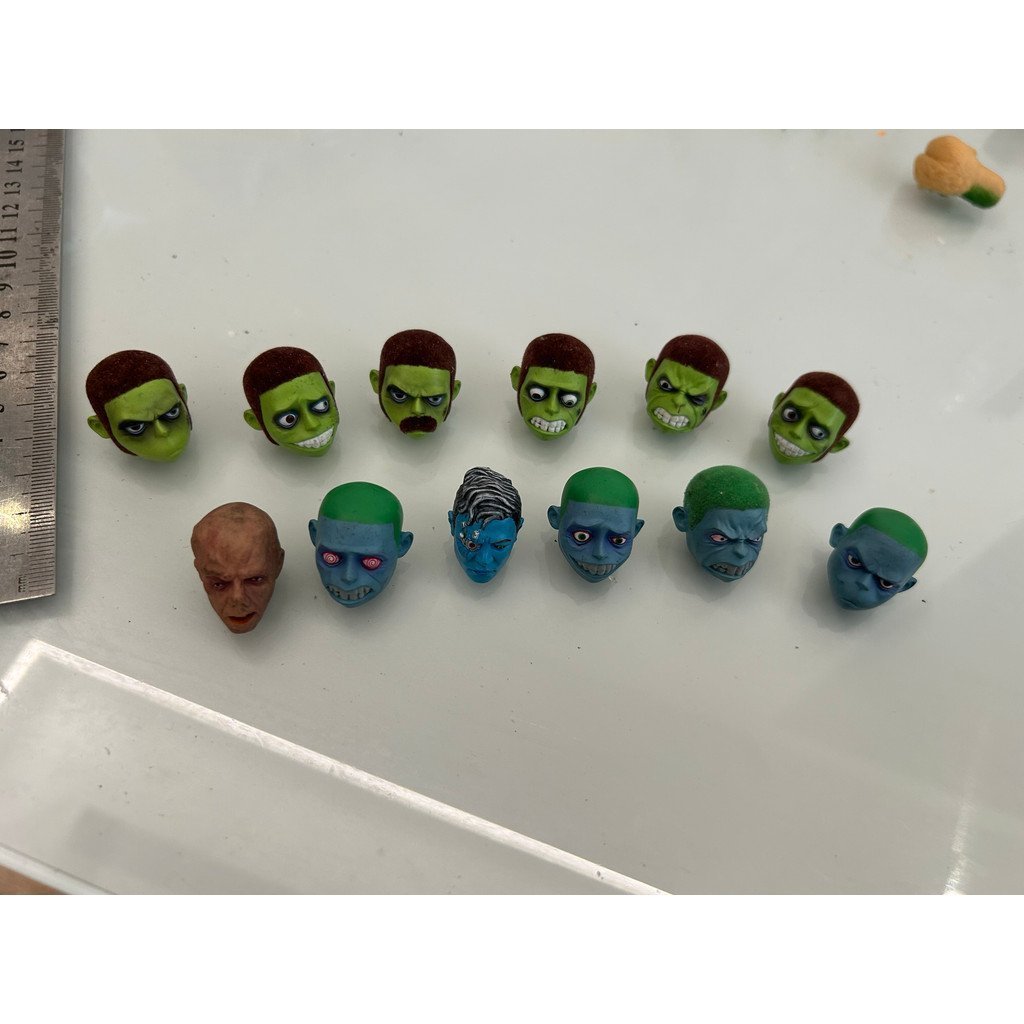 Khắc đầu kiến mezco số lượng lớn chính hãng mới 20cm