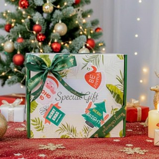  Hộp giấy đựng quà giáng sinh noel nắp gài H30 kèm rơm 20x25x8cm cứng cáp hoạ tiết in sắc nét 