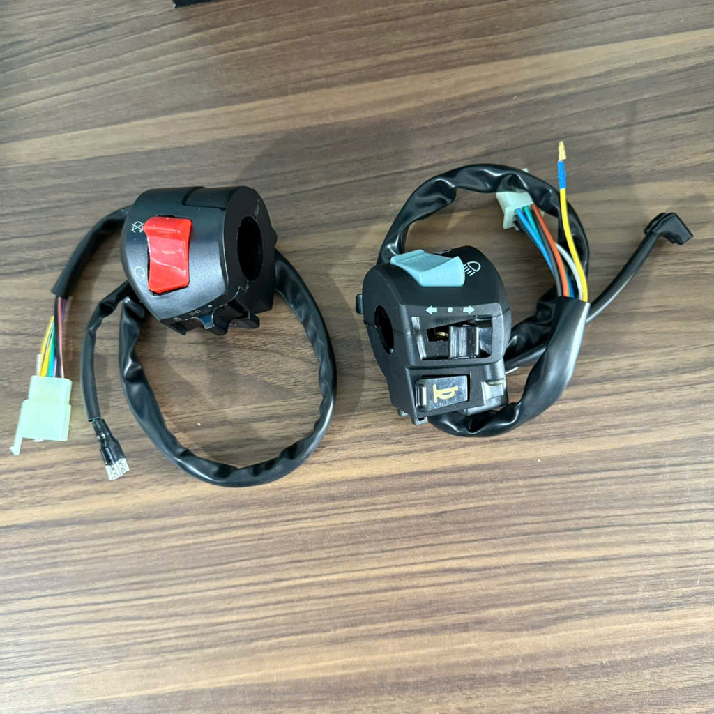 Cùm Fz V3 Phải + Trái lắp được cho xe máy và xe điện ARM Racing-Nhi