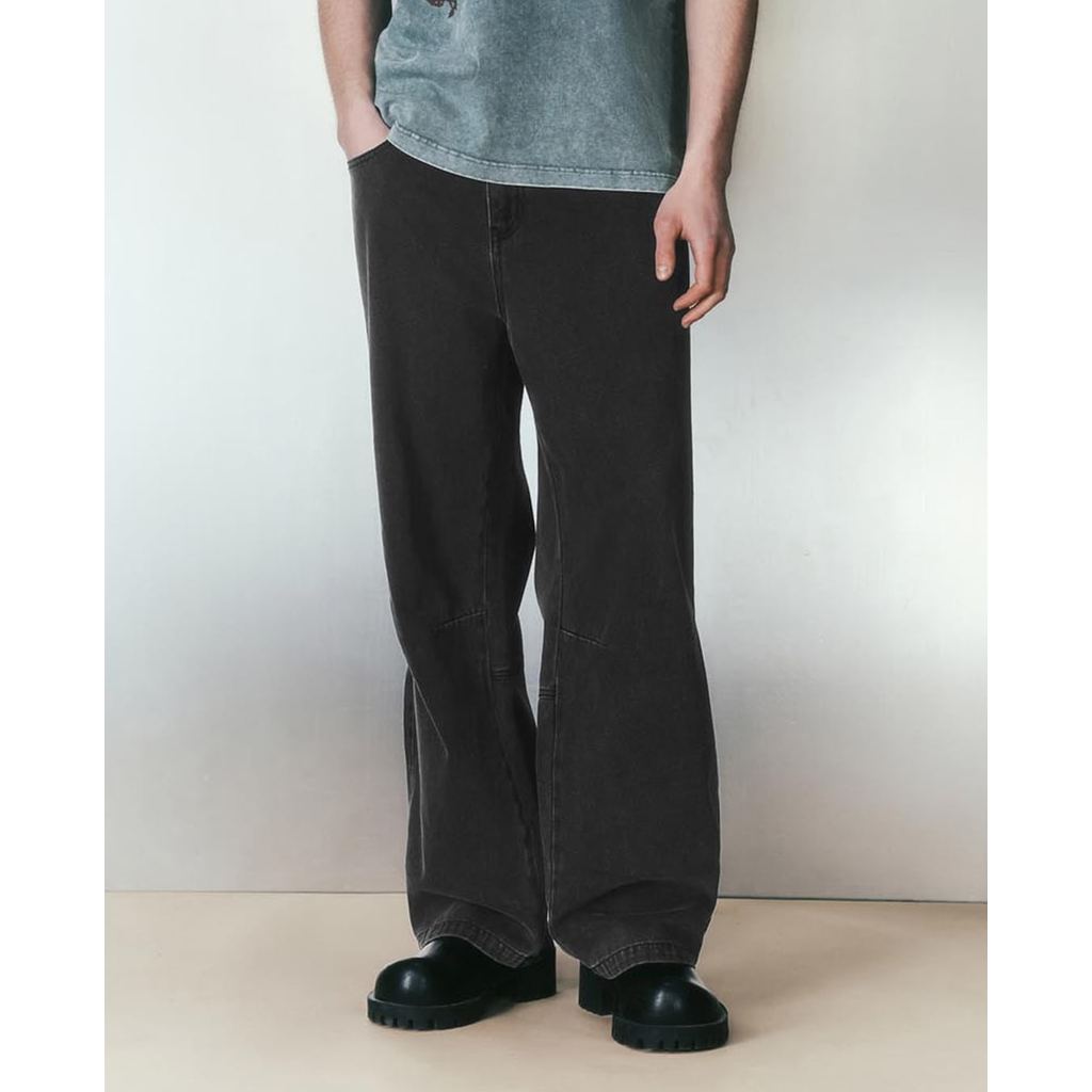 URBAN REVIVO - Quần jeans nam ống rộng cá tính UMY850033-B5A