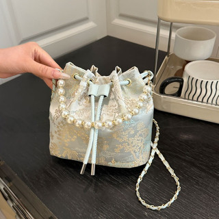 Túi Xách Xô Thêu Hoa Phong Cách Trung Tay Cầm Phối Ngọc Trai Sang Trọng Có Dây Đeo Chéo