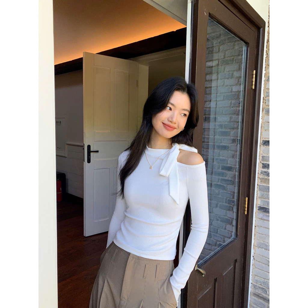 T602 Áo Giữ Nhiệt Lông Thỏ Trễ Vai Thiết Kế Nơ Cách Điệu - T2 Fashion | BigBuy360 - bigbuy360.vn