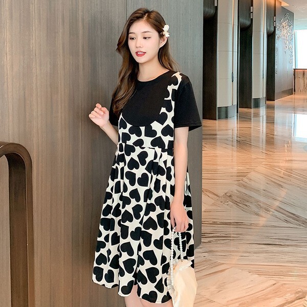 2026Bộ quần áo nữ 's Clothing Station Fake Two-Piece Love Print