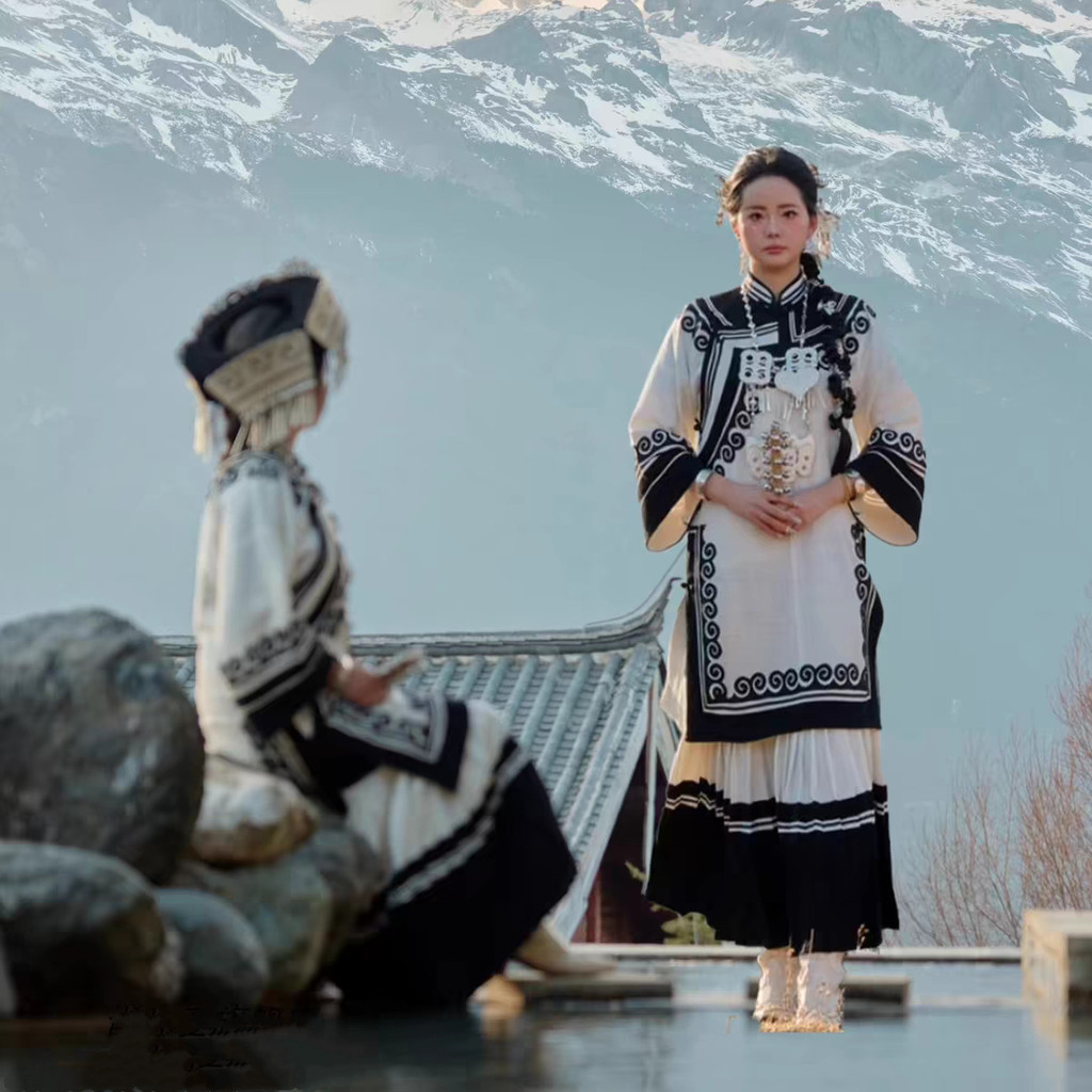 Studio Ảnh Kasino Torch - Trang Phục Dân Tộc Cho Chụp Ảnh Du Lịch