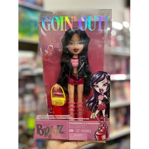 Búp bê Bratz Goin' Out Jade Fashion Doll