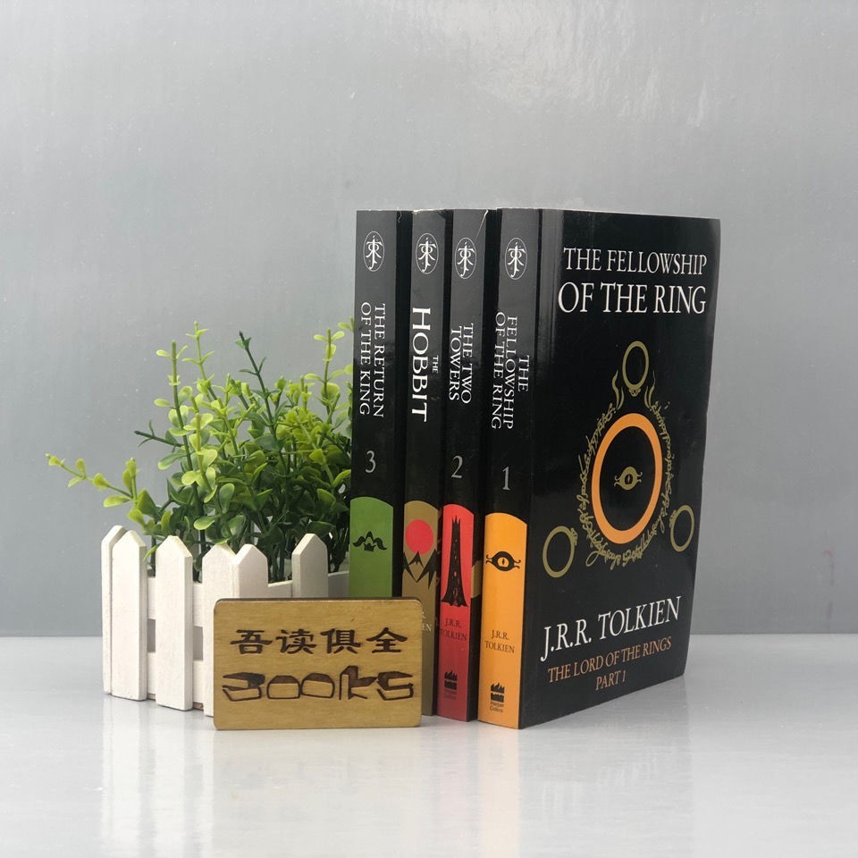 The Hobbit Lord of the Rings 4 phiên bản The Hobbit of the Rings Phiên bản tiếng Anh