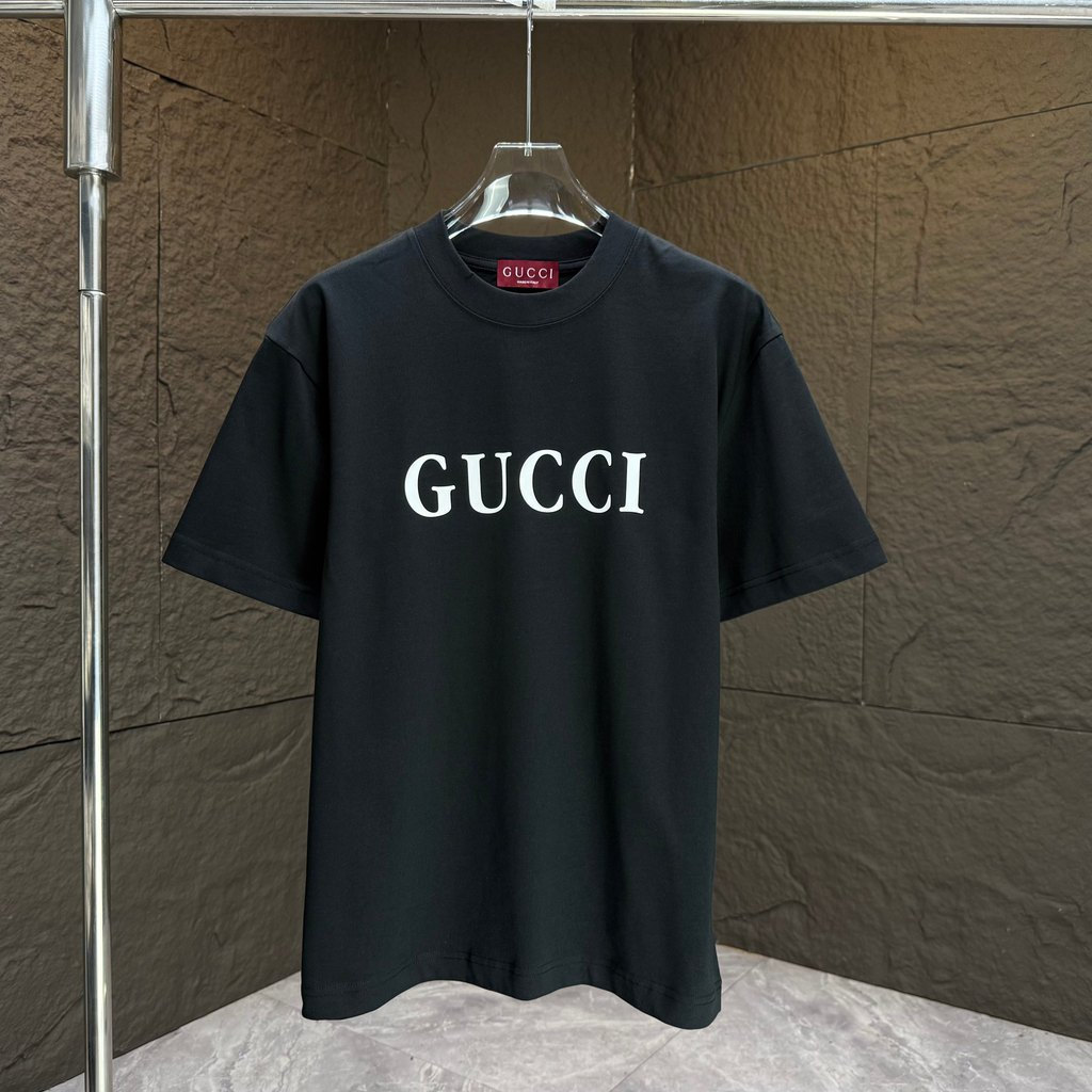 Áo thun ngắn tay cổ tròn GUCCI / GUCCI Nam Nữ Phong cách Plus Size Mùa thu 2025 Phù hợp bên trong Va