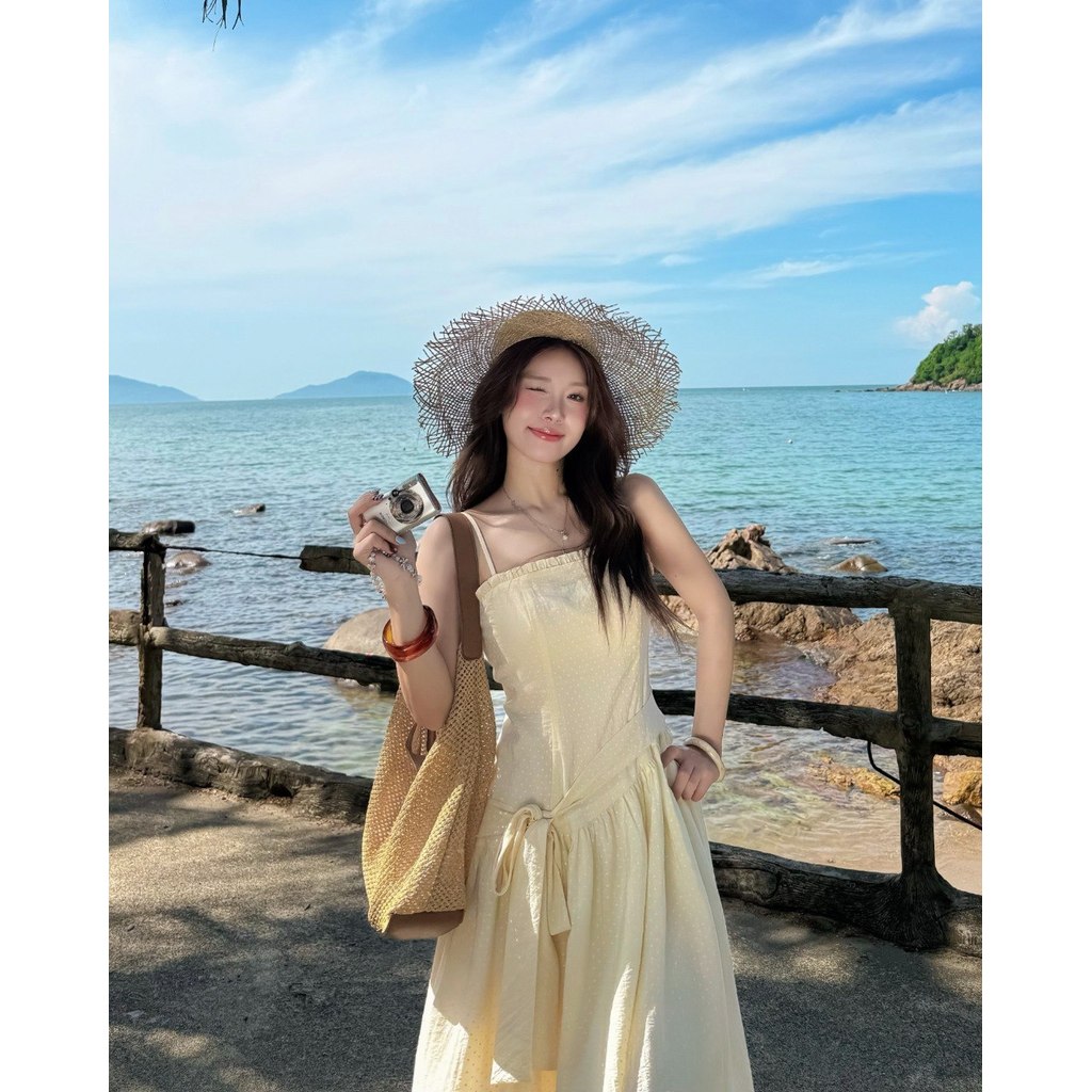 Đầm dài nữ THE C.I.U, váy maxi hai dây dáng dài form xòe nhẹ nhàng đi biển – Livy Dress | BigBuy360 - bigbuy360.vn