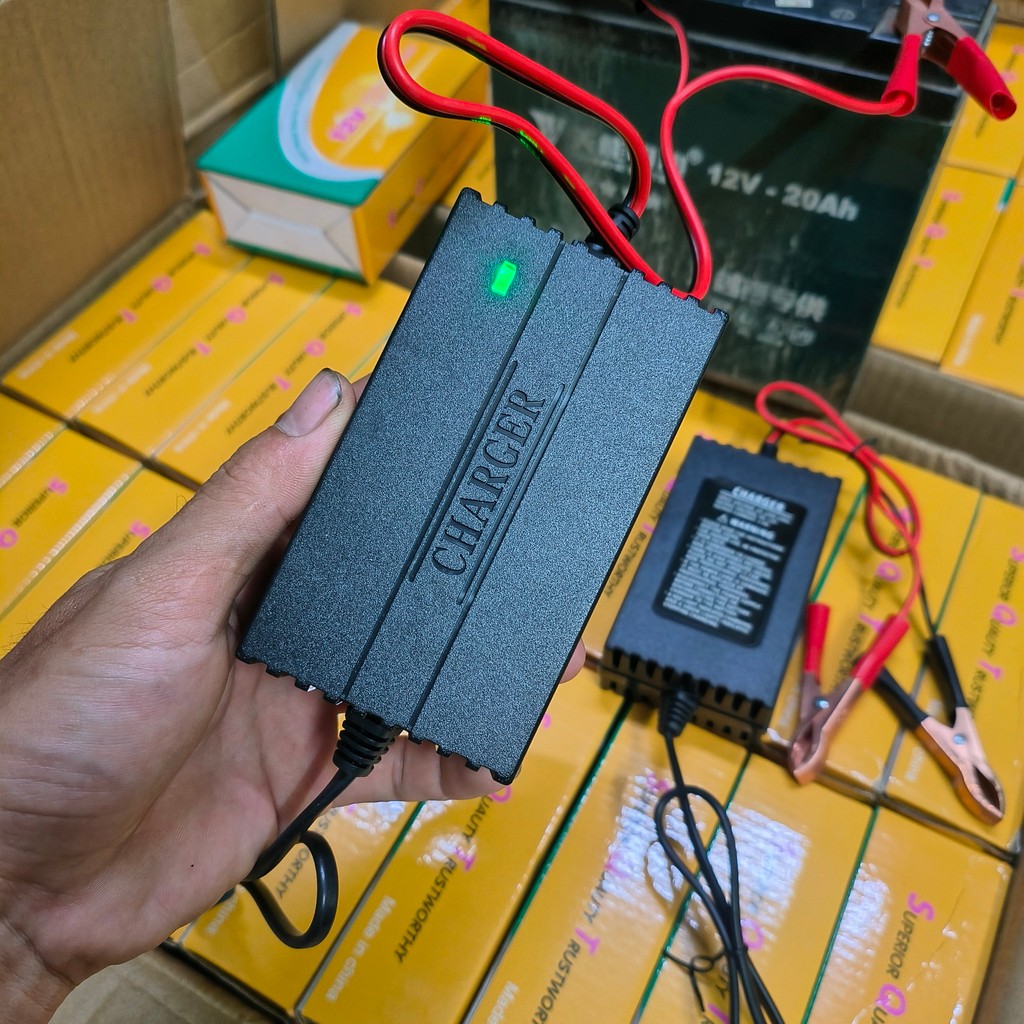 Hỏa tốc HCM⚡️ Sạc acquy 12v 2A Mẫu mới (Kẹp đồng lớn). Nạp bình acqui 12V ô tô, xe máy dung lượng từ