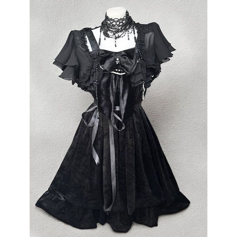 Đầm Lolita và áo cardigan màu đen phong cách Gothic vintage phù hợp cho nữ mùa hè