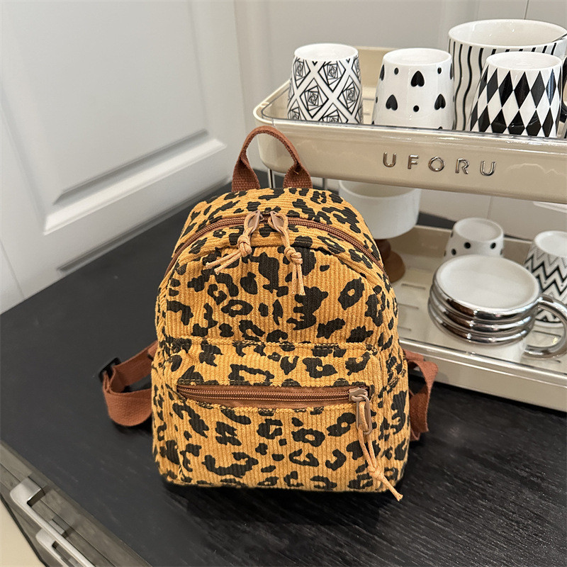 New Japanese Style Soft Girl Cute Beautiful Western Style Winter Personality Fashionable Leopard Pri