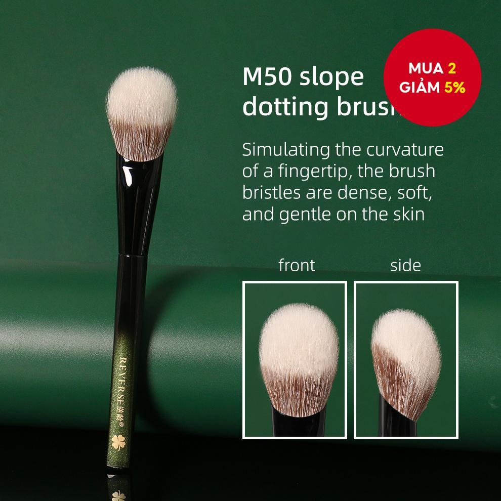 Cọ tán phấn má và tạo khối M50 Reverse Sloped Stippling Brush - Ít hút sản phẩm, dễ tán, phù hợp cho