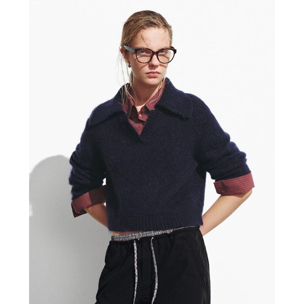 URBAN REVIVO - Áo dệt kim nữ cổ bẻ tay dài thanh lịch UYL950226-L8A