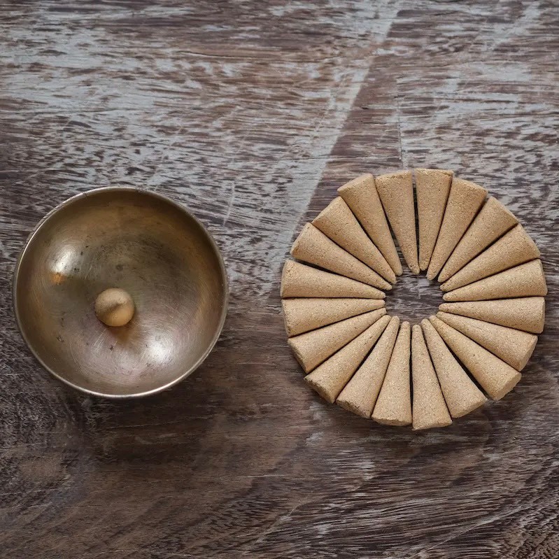 Nhang Nụ Palo Santo (Gỗ trắc xanh) – Palo Santo Incense Cones - Bèo Tấm