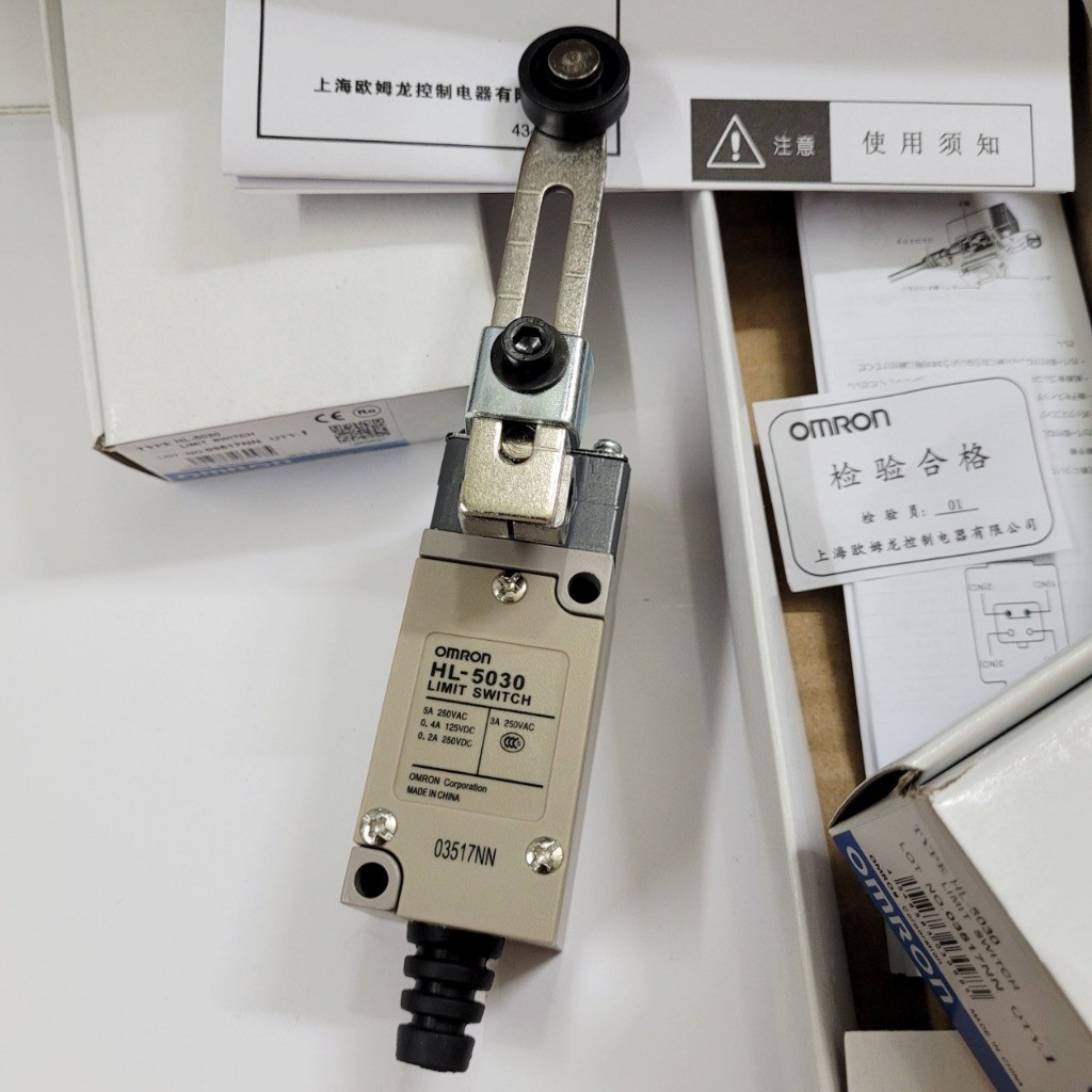 Công tắc hành trình omron  WLCA12-2,WLD2,D4V-8108SZ-N, D4V-8104SZ-N, WLCA2-2,HL-5030,D4V-8166Z,HL-50