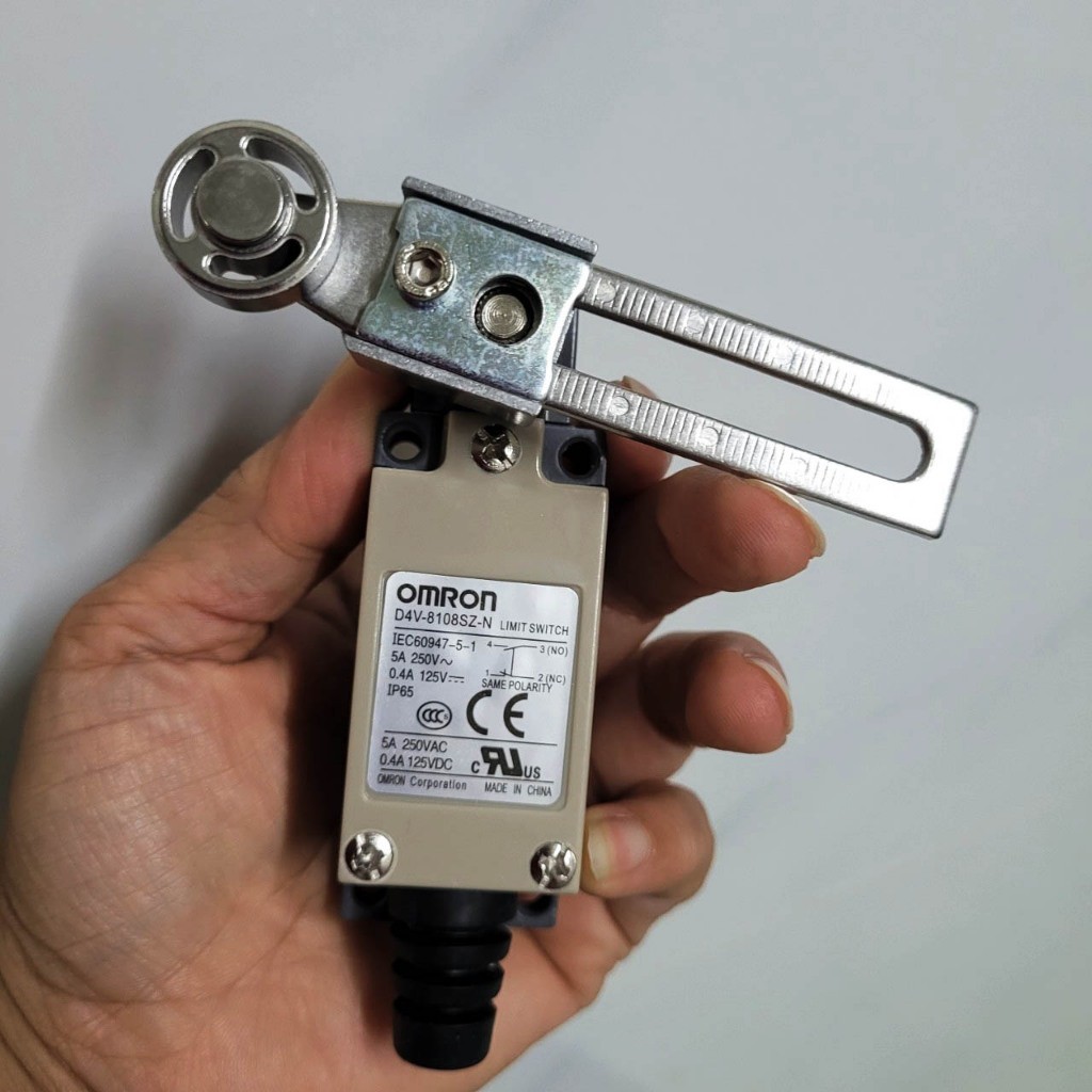 Công tắc hành trình Omron D4V-8108SZ -N