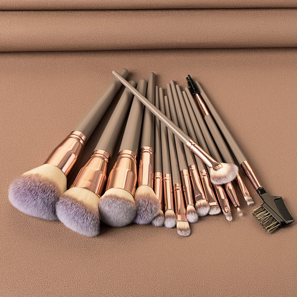 Big Mac 15 Bộ cọ trang điểm Blush Brush Eyeshadow Brush Loose Powder Brush Concealing Brush Cangzhou