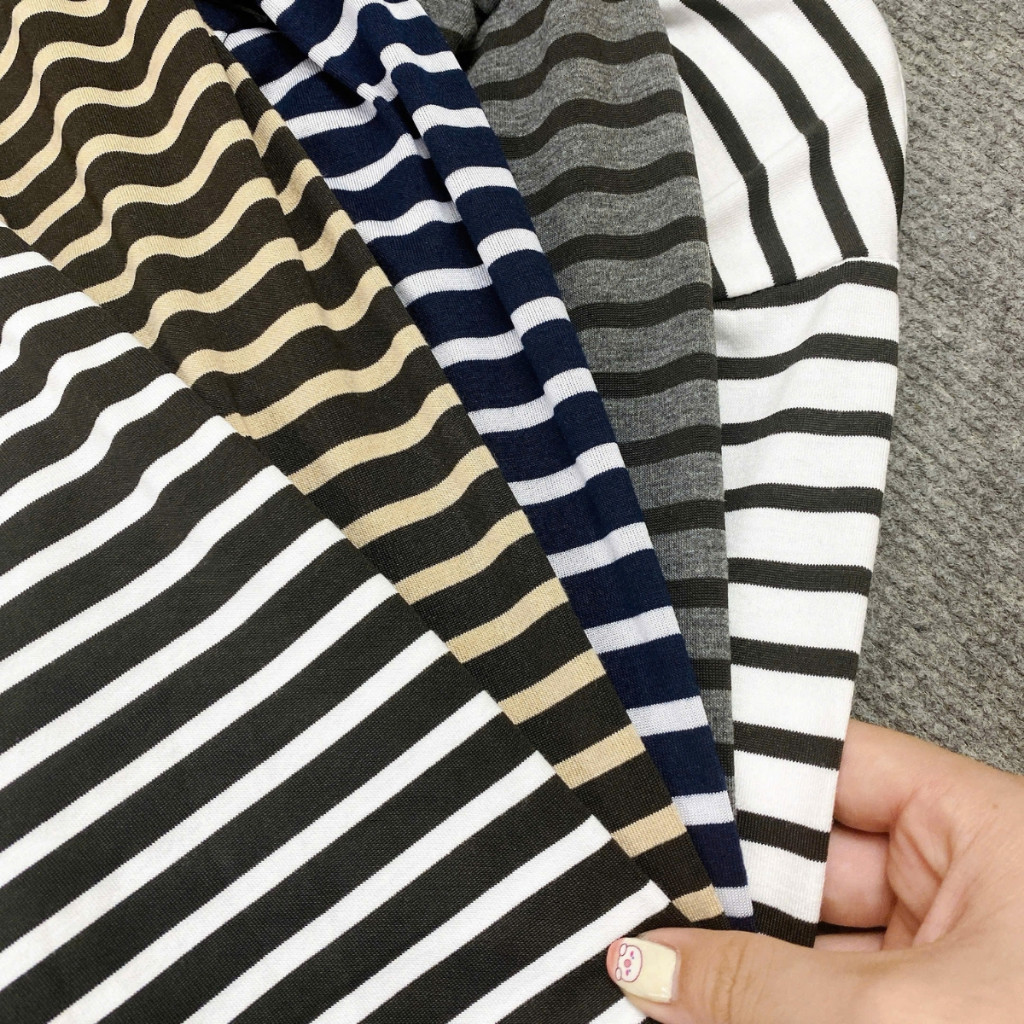 Áo Thun Kẻ Sọc Bigsize Nữ Áo Tay Dài Form Rộng Vải Thun Cotton Co Giãn Cho Chuuby A296 | BigBuy360 - bigbuy360.vn