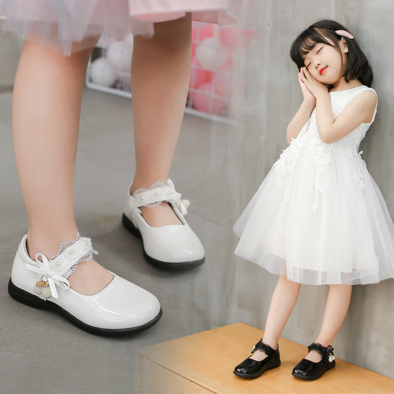 giày cho bé sơ sinh 0 6 tháng giày búp bê chấm bi Giày da đen bé gái mẫu mới mùa xuân giày công chúa