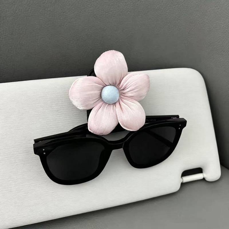 Korean Ins Flower Shape Car Glasses Clip Cute Practical Car Interior Driving Sun Glasses Clip Sun Vi