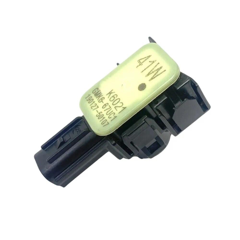 Cảm biến đỗ xe đảo chiều bên trong Rea OEM GMK6-67-UC1 GMK67UC1 cho Mazda