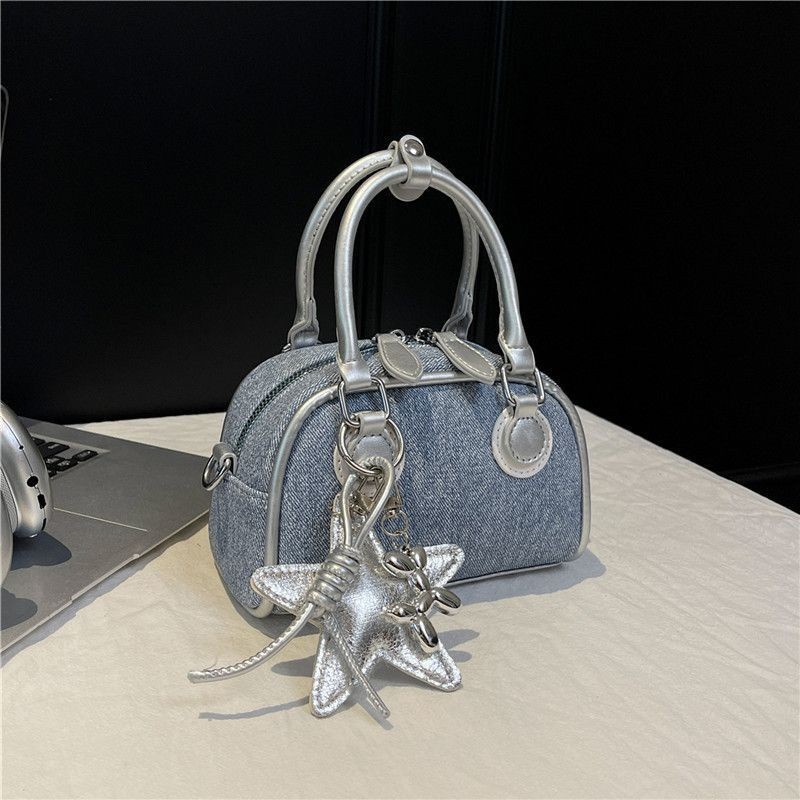 Niche Design Sweet Cool Hot Girl Túi xách mùa hè 2025 Phong cách mới Denim Túi xách sang trọng thông