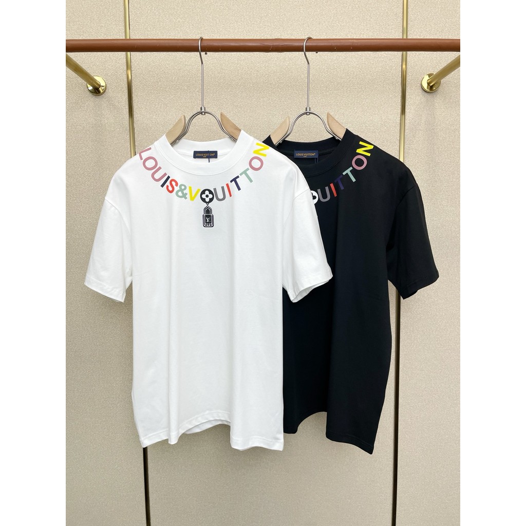 LOUIS VUITTON Áo thun ngắn tay 2026 Xuân Hè nam nữ, cotton 100%, cổ tròn, thiết kế ôm vừa, in chữ