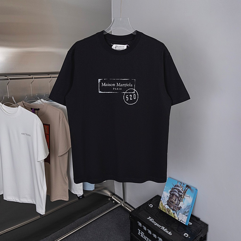 Maison Margiela / Maison Margiela 2026 Áo thun ngắn tay cổ tròn phong cách cặp đôi Thiết kế phong cá