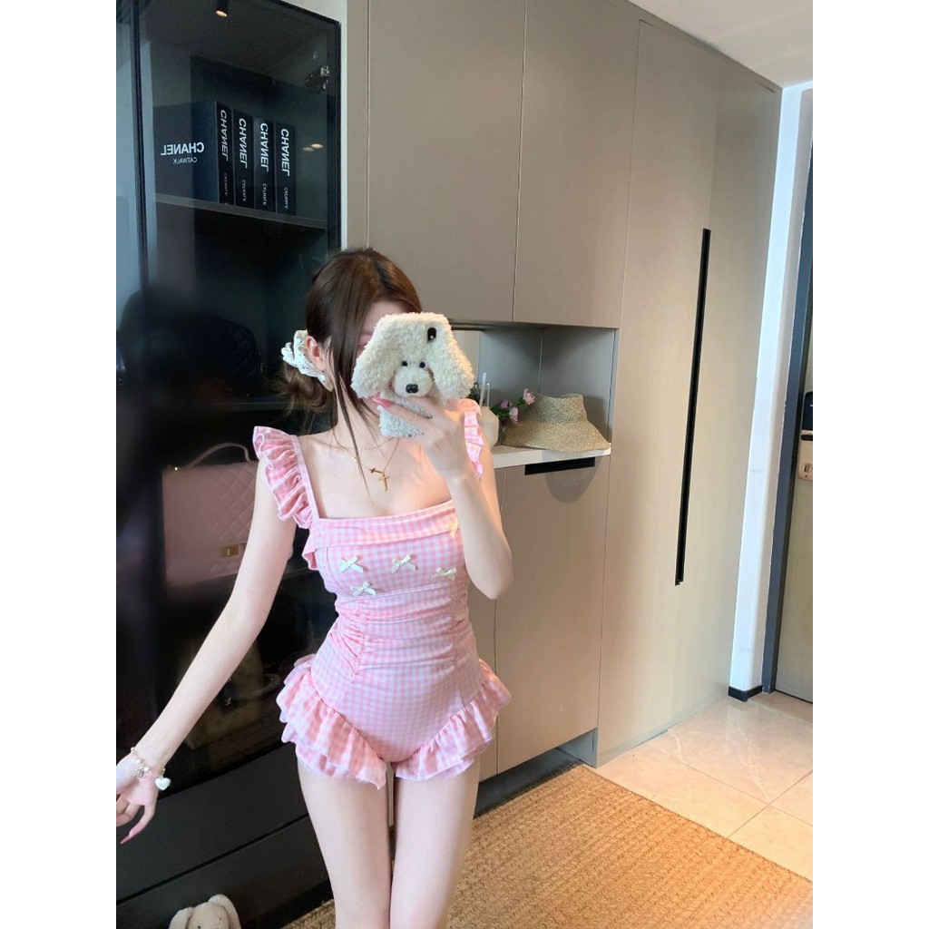 Đồ bơi một mảnh kẻ sọc xanh tươi có xù xì để bơi trong kỳ nghỉ | BigBuy360 - bigbuy360.vn