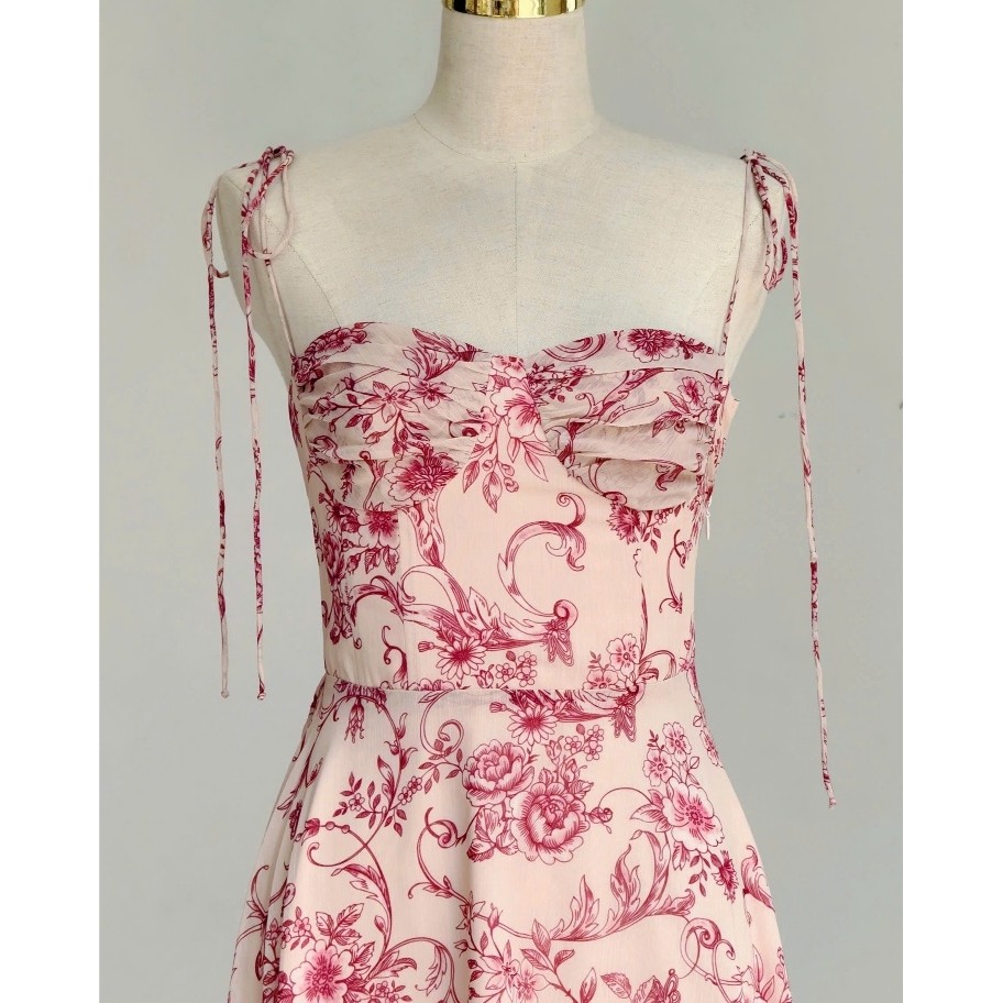𝗖𝗹𝗼𝘁𝗵𝗲𝘀 𝗕𝗮𝗿 - Merlisa Dress (Rosewood Veil) | Đầm midi tơ hoa đỏ nhún ngực hở lưng thắt dây