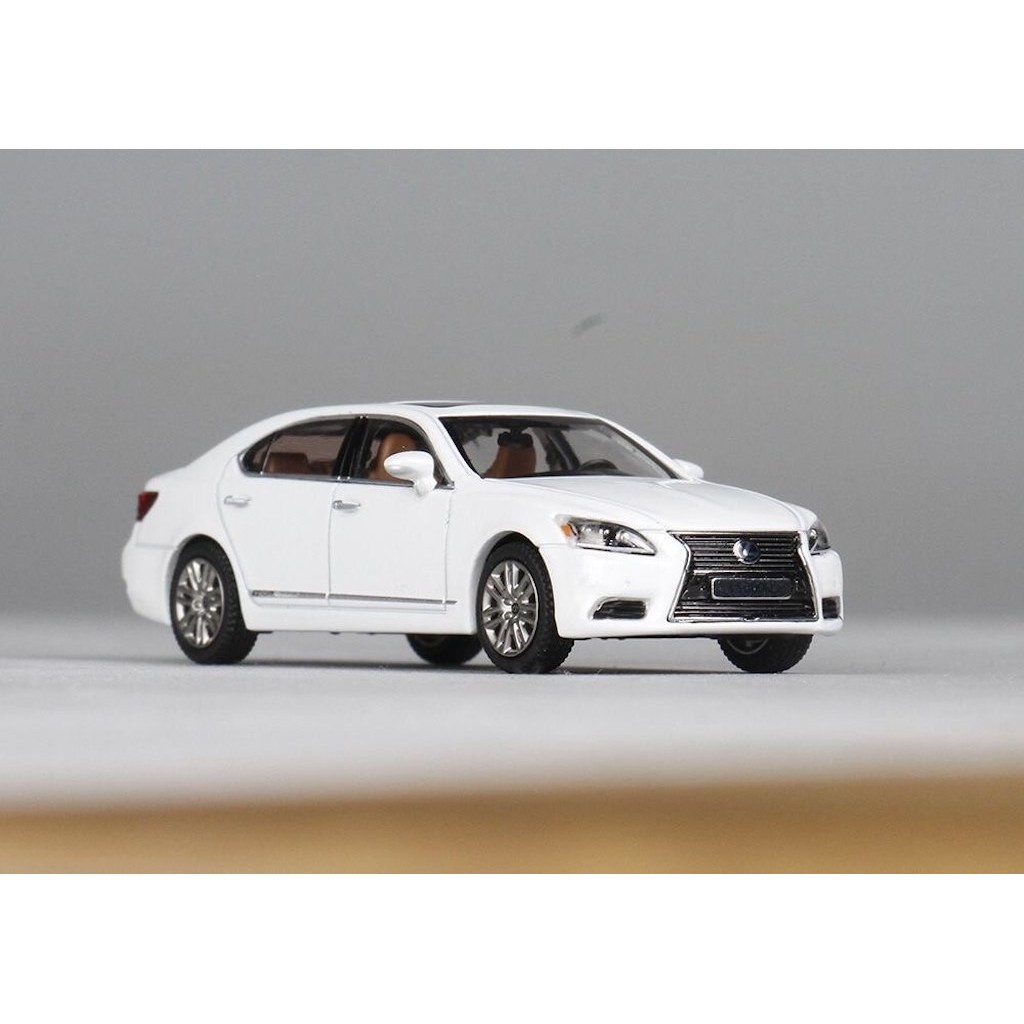 Mytopshop JKM 1: 64 Trắng LS600hL Sang Trọng Sedan Thể Thao Mẫu Diecast Kim Loại Hiển Thị Xe Mới