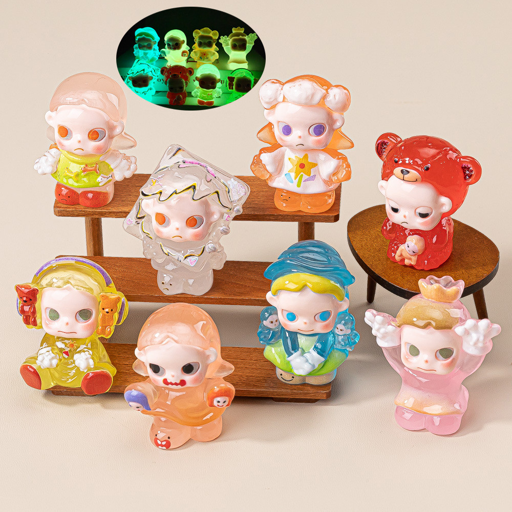 8 CÁI Glow Cartoon Girl 3D Emoji Biểu hiện dễ thương Bùa nhựa 3D cho DIY (10-439)
