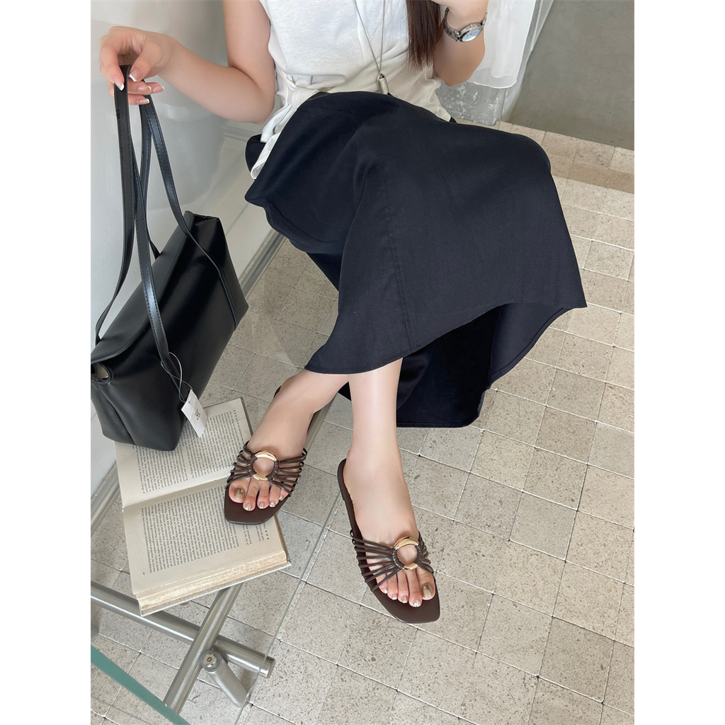 【Lamode】Giày Nữ Thời Trang 2026 Phong Cách Mới Rỗng Dép Đế Bằng Giày Nữ Slip-On Giày Nữ