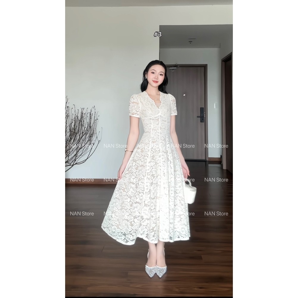 NAN Store - Váy ren hoa thiết kế cổ V lót nude dáng dài xoè