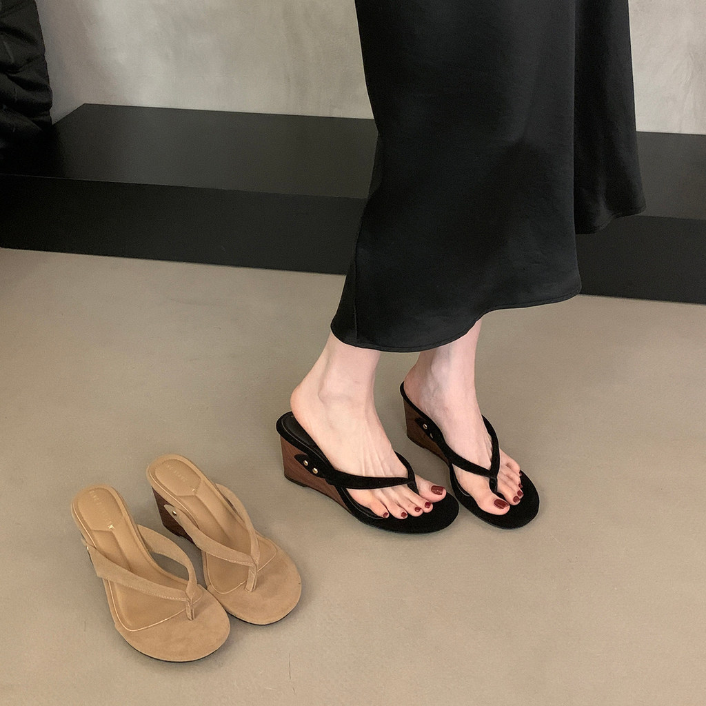 【Lamode】Giày Nữ Thời Trang Pháp Niche Cao Gót Flip-Flops Nữ Mặc Ngoài Mùa Hè 2026 Với Thiết Kế Váy D
