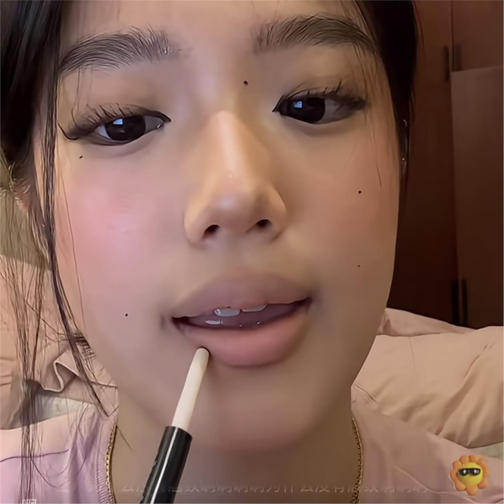 Jaden jaden Zhang Sijieli ĐẩySWEET MINT Lớp lót môi hai đầu + Bàn chải môi Phác thảo khỏa thân Ba ch