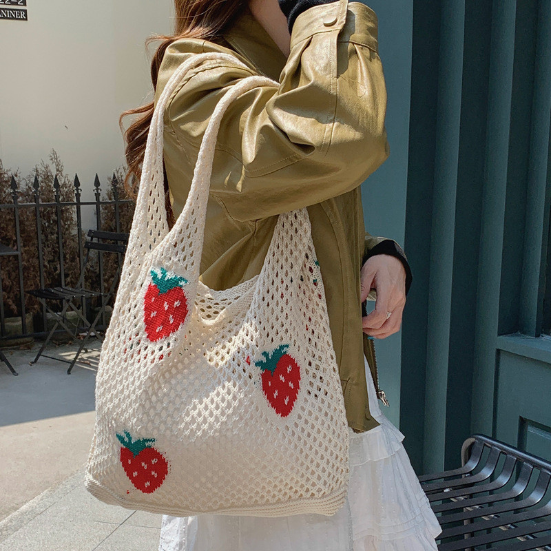 Flower Women's Shoulder Bag Commuter Large Capacity Bag Knitted Bags Female Woven Bag Strawberry Hol