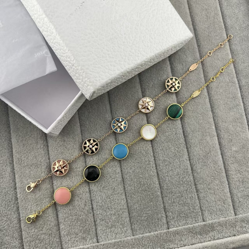 Lucky Eight-Pointed Star Bracelet for Women, Double-Sided Mother-of-Pearl Design, Fashionable and El