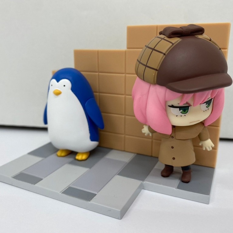 Mô hình Spy x Family - Anya Hold Figure chính hãng Furyu