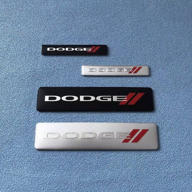Thích hợp cho DODGE DODGE DODGE DODGE Xe Dán Sửa Đổi Thân Kim Loại Bên Nhãn Trầy Xước Trang Trí Đuôi