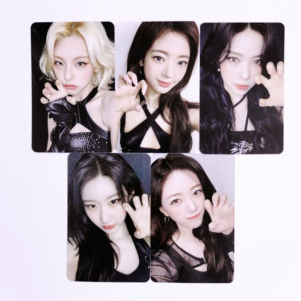 Thẻ ITZY Tunnel Vision