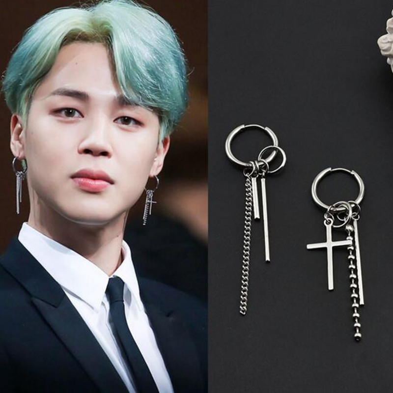Bông tai tua rua thép titan đơn giản của BTS DNA V Kim Tae Hyung