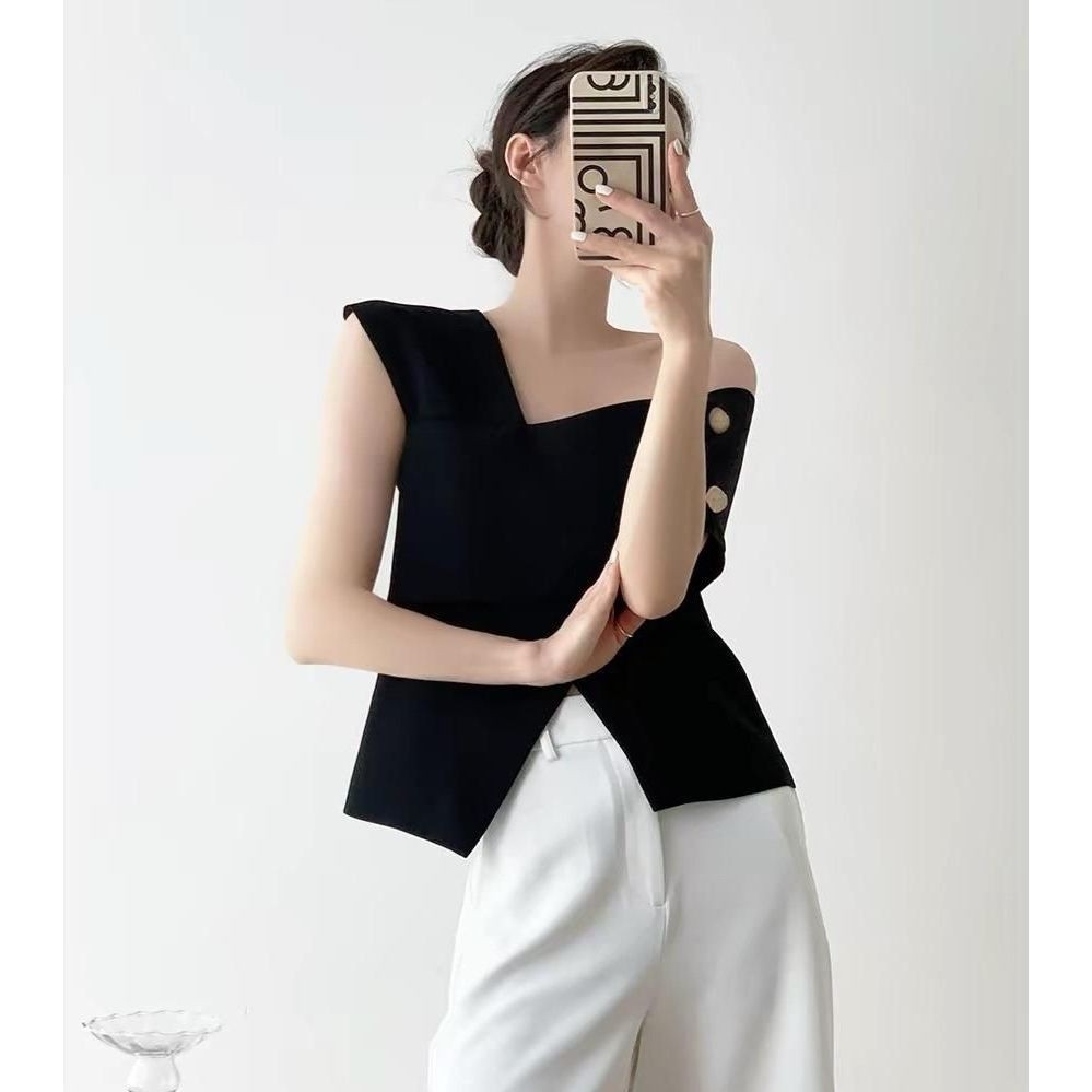 HB - Áo Lệch Vai Nữ Thiết Kế Đính Cúc Đồng Mix Quần Short